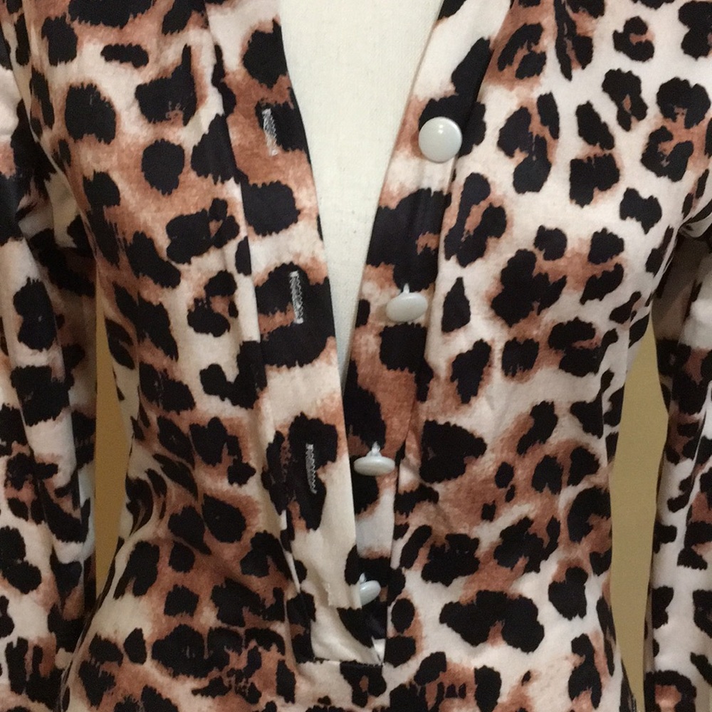 🧡NWOT🖤LEOPARD LONG SLEEVE BODYSUIT - Picture 6 of 15
